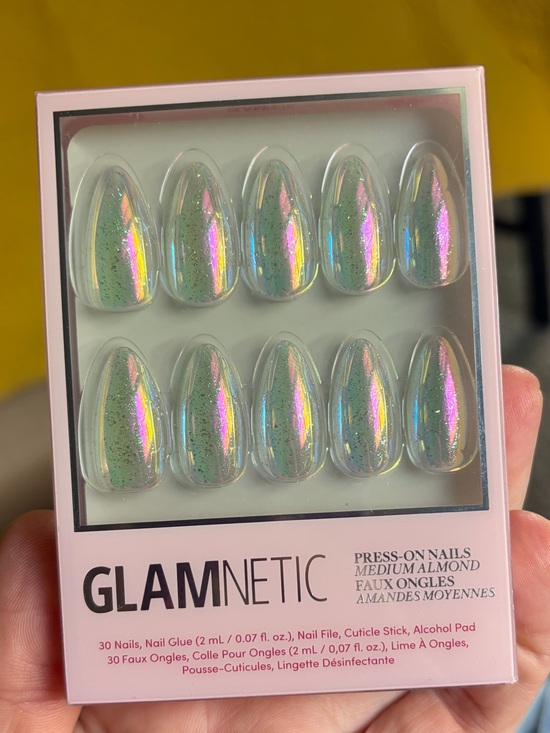 Glamnetic Other - GLAMNETIC Press-On Nails - STARDUST Medium Almond